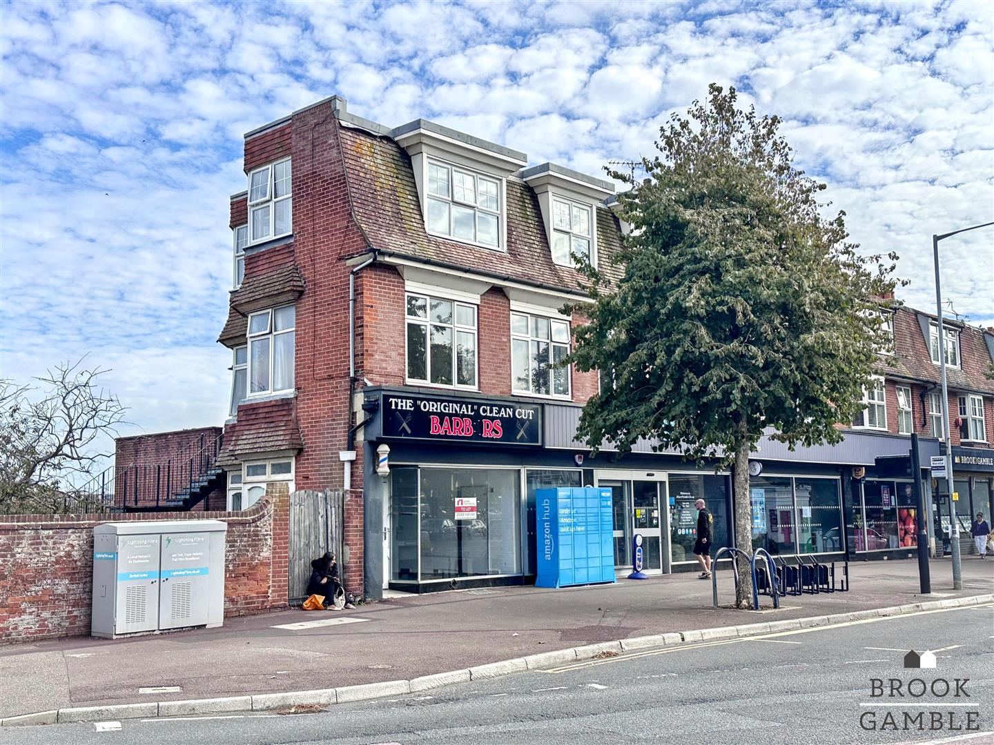 3 Bedroom Flat for Sale: £199,950. Albert Parade in Eastbourne, East Sussex